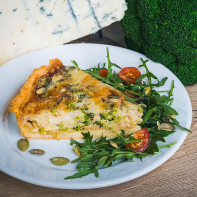 Tarta francuska z brokułem i gorgonzolą